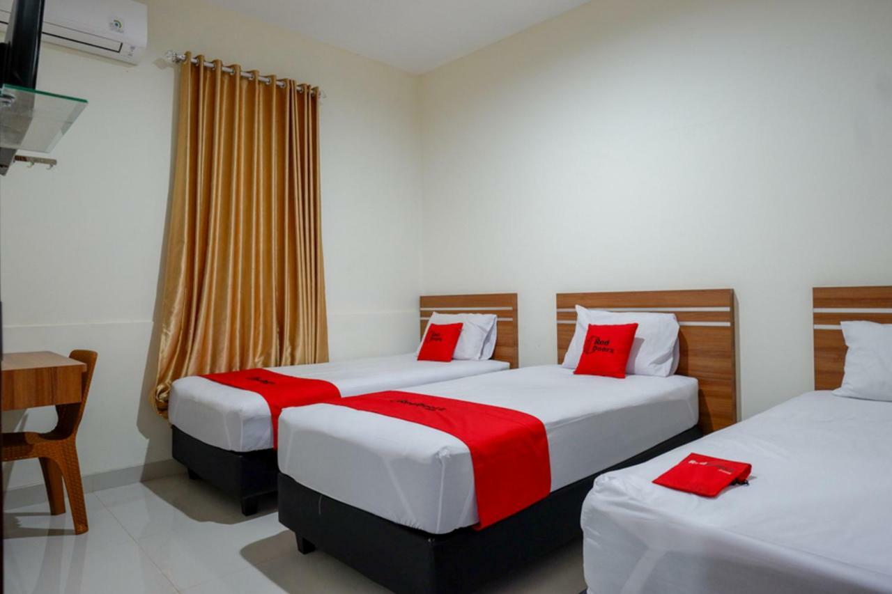Reddoorz Near Living Plaza Purwokerto Hotel Exterior foto